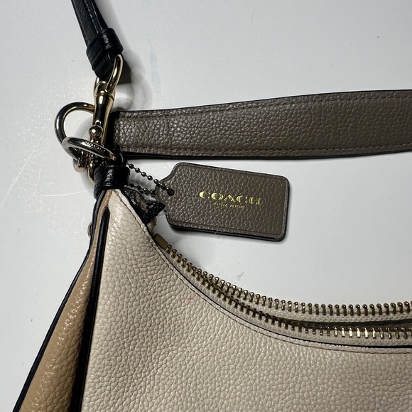 Coach Pebbled Leather Hobo Bag ColorBlock Harley Black/White/Tan - Picture 5 of 6